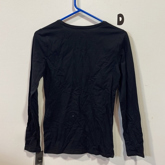 Top - Picture 2 of 4